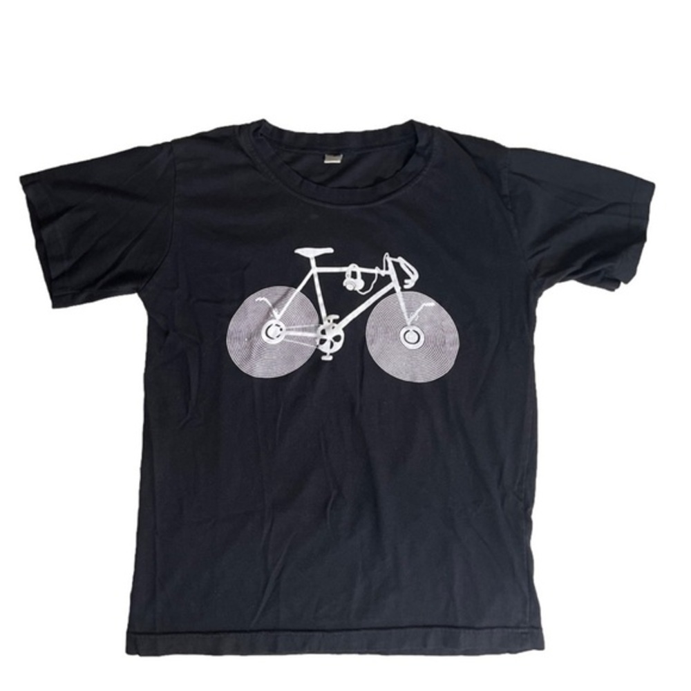 ⭐️ Black t-shirt with bicycle graphic- size medium